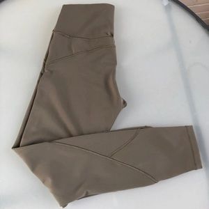 Lululemon In Movement Everlux 25”